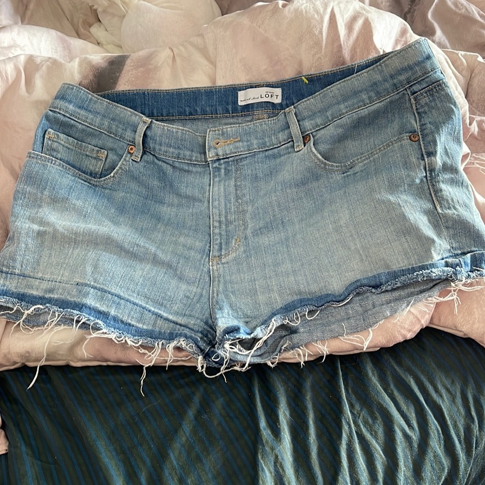 EUC Loft size 32/14 Denim Jean shorts Distressed